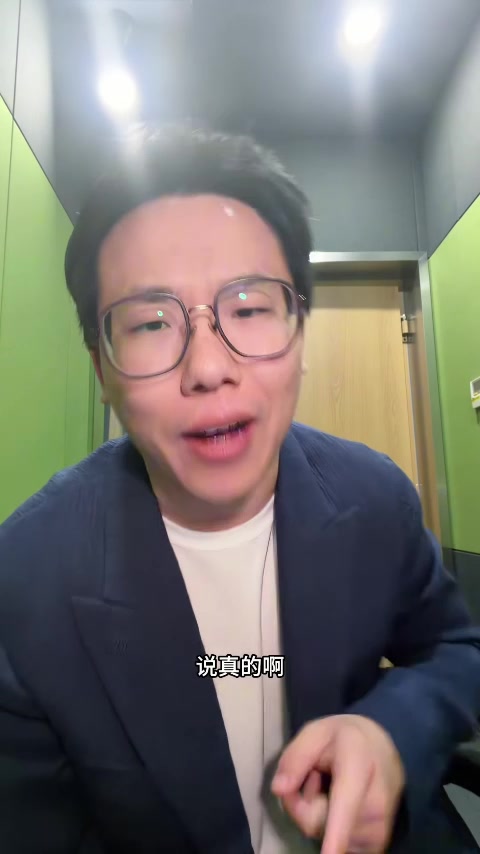 开云体育官网-解说：巴雷特绝杀让人想起小卡 猛龙全队都能打&amp;主场篮筐有玄学